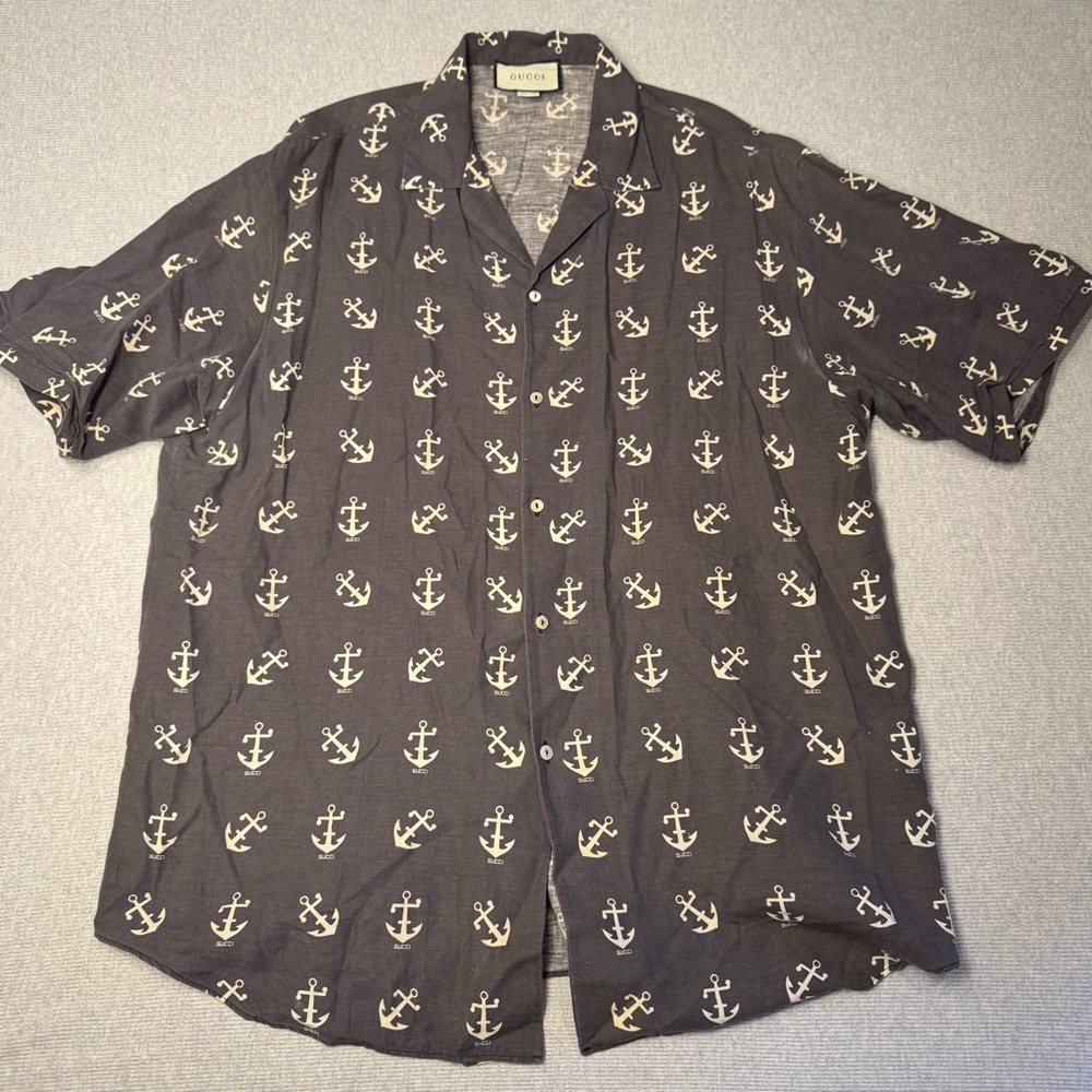 Gucci anchor design button down short sleeve shirt, Gucci size 58, U.S size 4XL.
